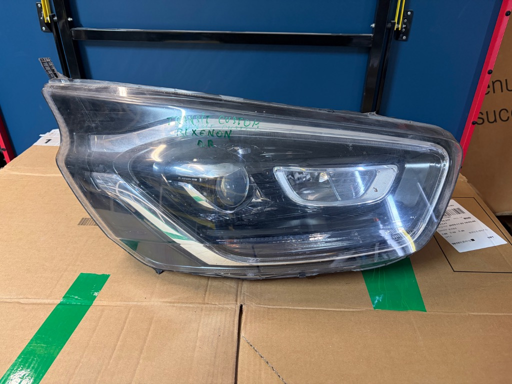 Far dreapta Ford Transit Custom BIXENON HID JK21-13D152-BG 2019/2029/2021/2022/2023