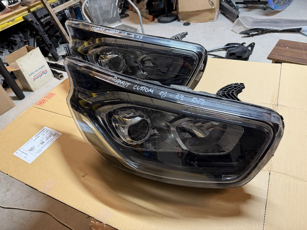 Far dreapta Ford Transit Custom XENON 2018/2019/2020/2021/2022