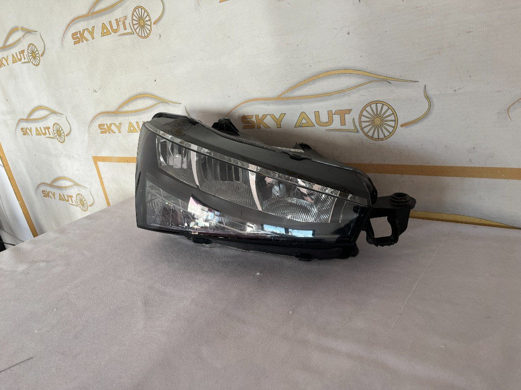 Far dreapta halogen led Skoda Scala dupa