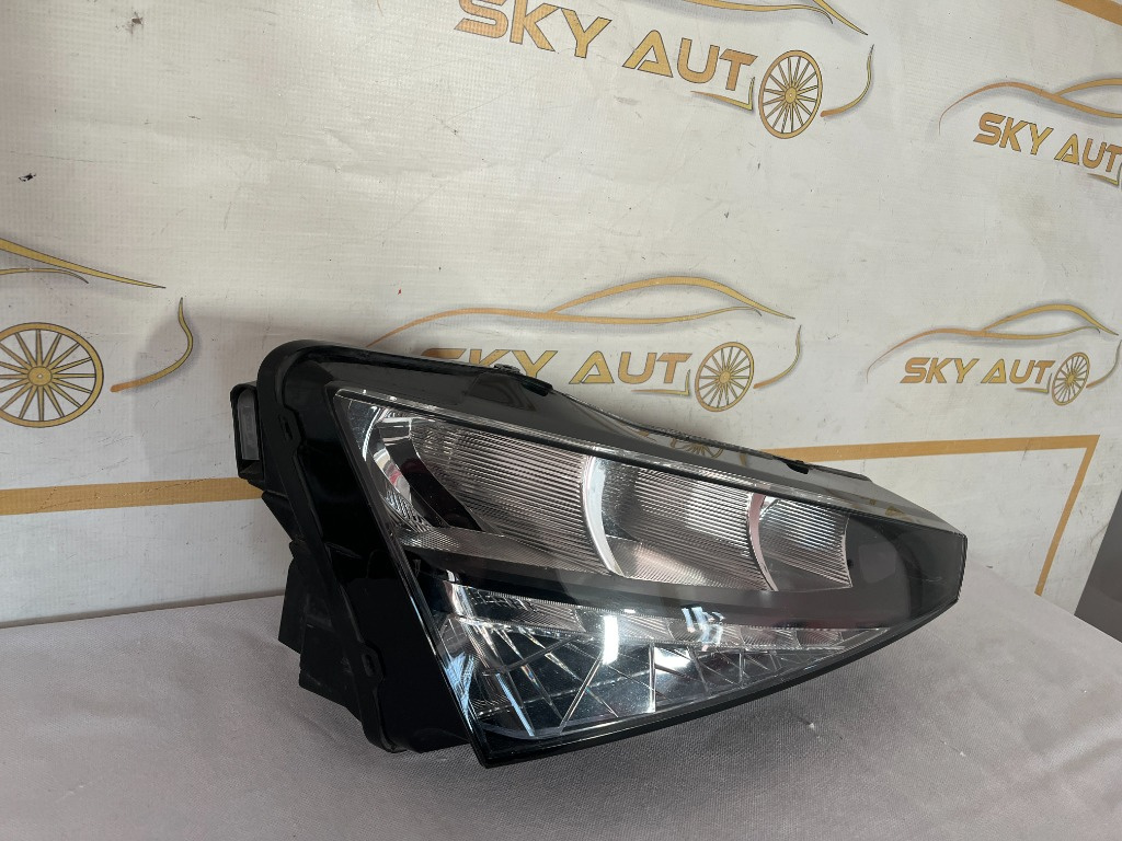 Far dreapta halogen led Skoda Scala dupa