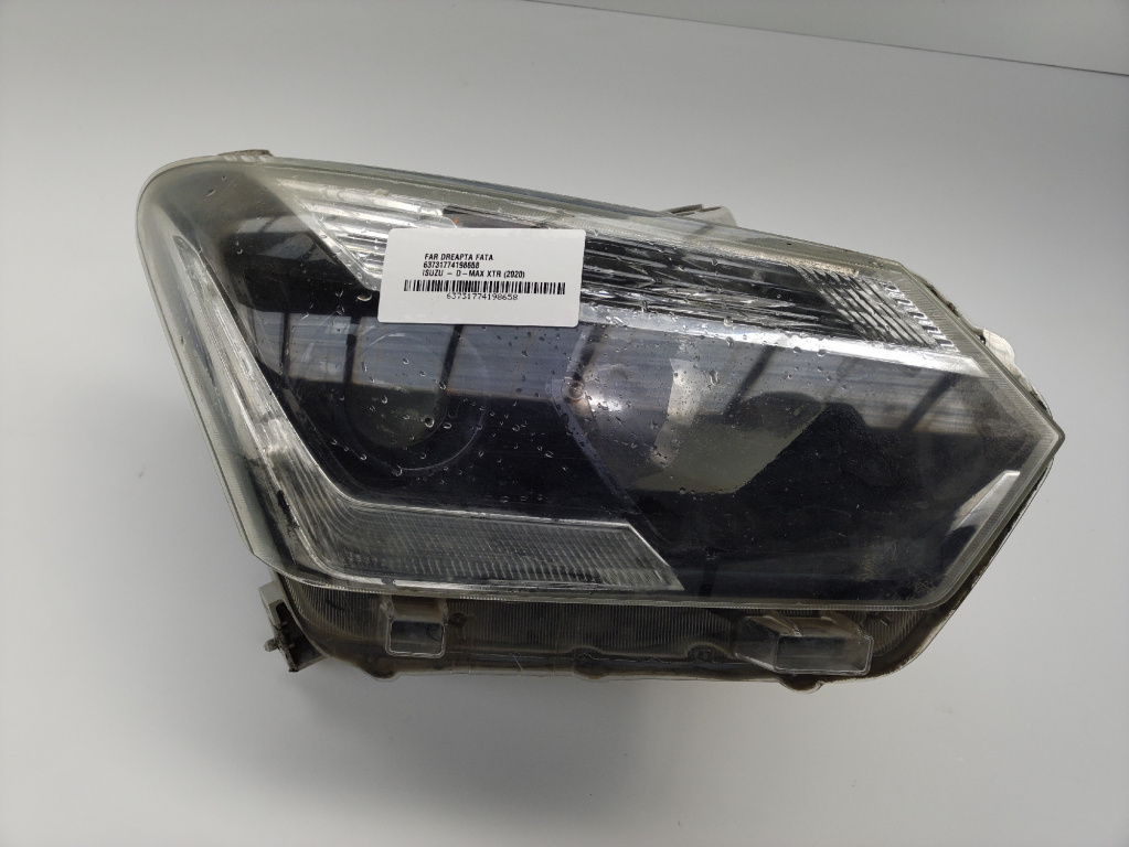 Far dreapta Isuzu D-max Xtr an 2020 cod piesa 63731774198658
