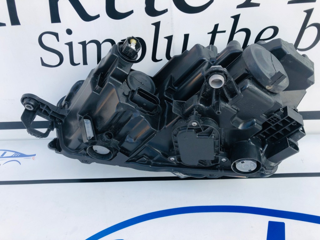 Far dreapta Led Skoda Scala cod 65794101