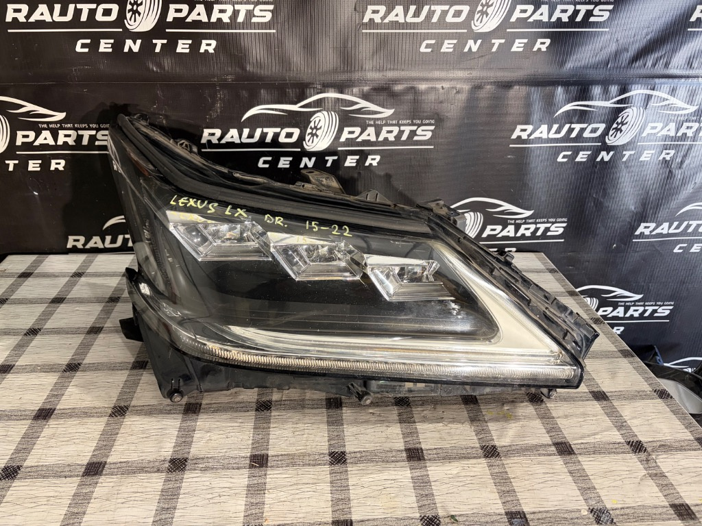 Far dreapta Lexus LX 570 Facelift FULL LED 2015/2016/2017/2018/2019/2020/2021