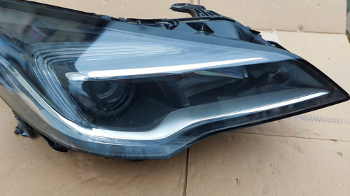 Far dreapta lupa led Opel Astra K cod 662588537