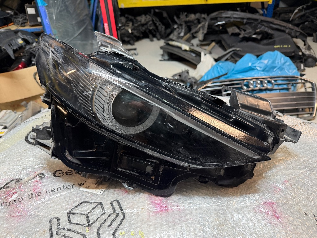 Far dreapta Mazda 3 FULL LED 2019/2020/2021/2022/2023