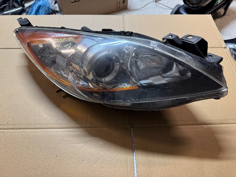 Far dreapta Mazda 3 Semnalizare Galbena cu reglaj electric 2009/2010/2011/2012/2013/2014