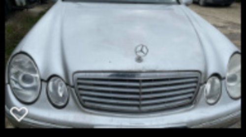 Far dreapta Mercedes-Benz E-Class W211/S211 [2002 - 2006] Sedan 4-usi E 200 CDI MT (122 hp)