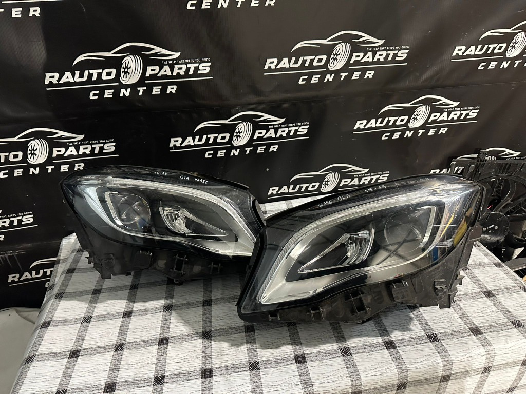 Far dreapta Mercedes GLA X156 2015/2017/2018/2019