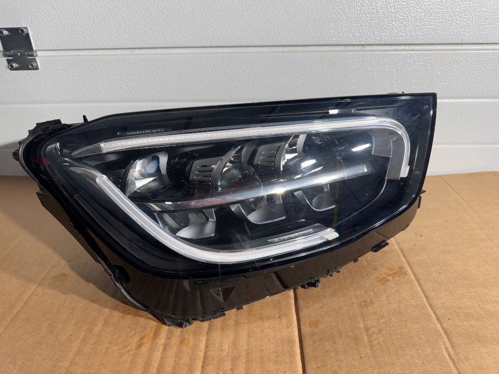Far dreapta Mercedes GLC W253 FACELIFT FULL LED A2539067001 2020/2021/2022/2023