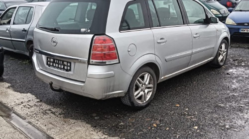 Far dreapta Opel Zafira B 2007 MONOVOLUM 1.9 CDTI