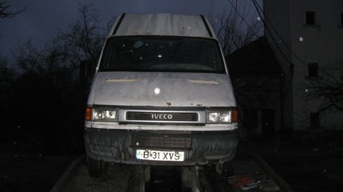 Far dreapta pentru Iveco Daily, 2.3 cmc, an 2