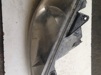 Far dreapta Peugeot 206 (1998-2010) cod 9640559480