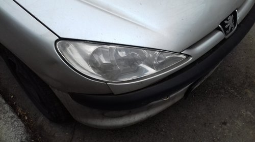 Far Dreapta Peugeot 206 2.0 HDI RHY 2001 66 K