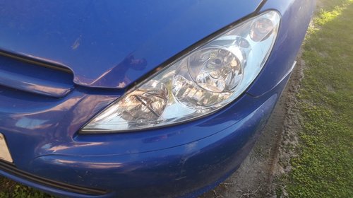 Far dreapta Peugeot 307 din 2005