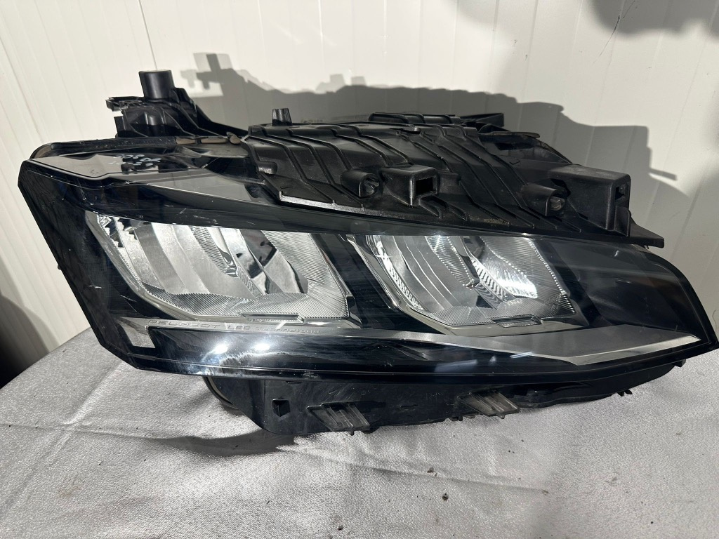 Far dreapta Peugeot 308 FULL LED 2020/2021/2022/2023/2024
