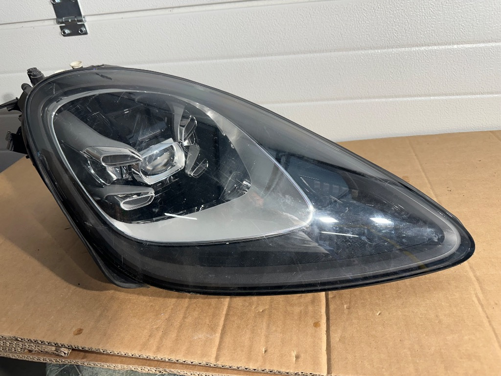 Far dreapta Porsche Cayenne 9Y FULL LED FACELIFT 2018/2019/2020/2021/2022