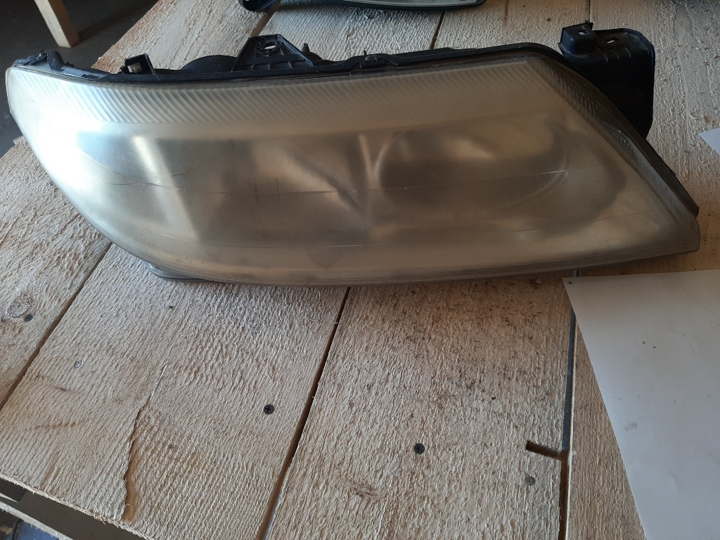 FAR DREAPTA RENAULT LAGUNA 2 F20
