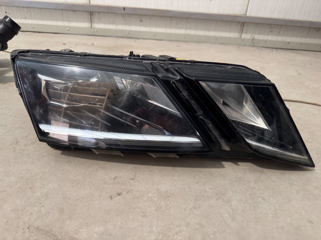 Far dreapta Skoda Octavia 3 Facelift FULL LED 2017/2018/2019/2020