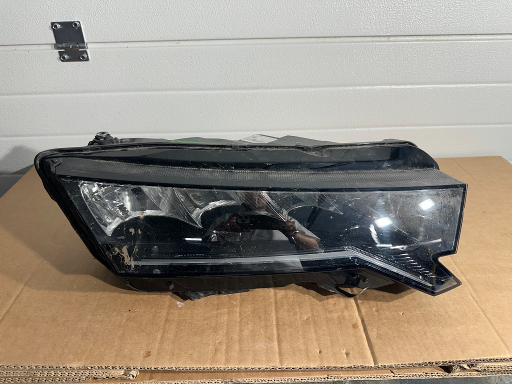 Far dreapta Skoda Octavia 4 Facelift 2024/2025