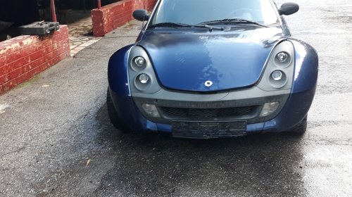 Far dreapta Smart Roadster 2003 Coupe 700