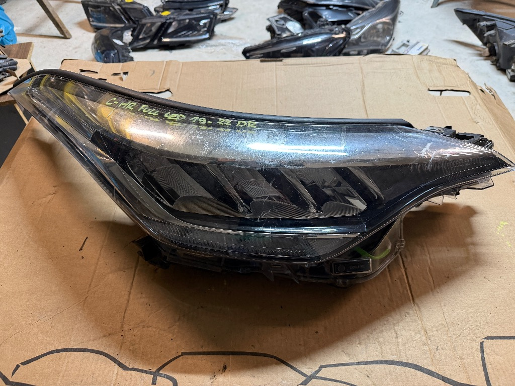 Far dreapta Toyota C-HR CHR FULL LED 2019/2020/2021/2022