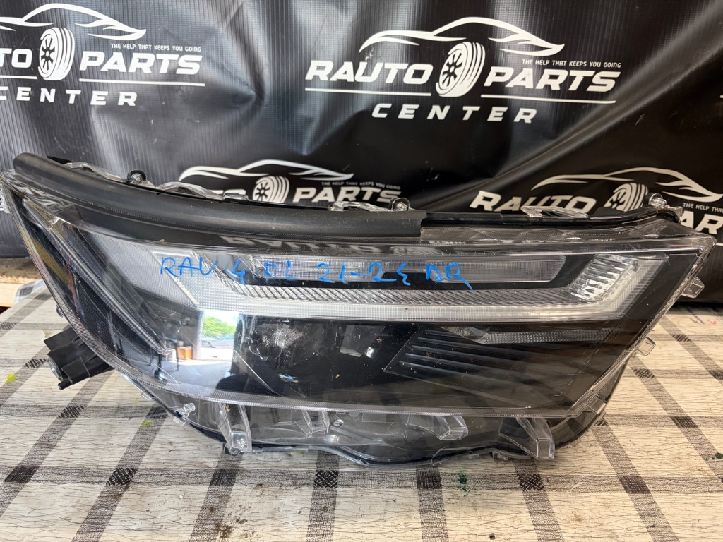 Far dreapta Toyota RAV-4 XA50 Facelift 2022/2023/2024