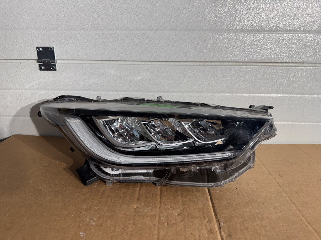 Far dreapta Toyota Yaris FULL LED 2020/2021/2022/2023/2024