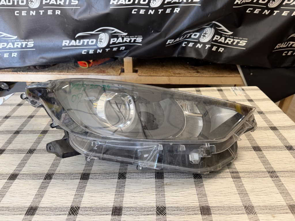 Far dreapta Toyota Yaris Lupa XP210 2020/2021/2022/2023/2024