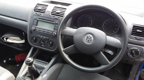 Far dreapta Volkswagen Golf 5 2004 Hatchback 1.6 FSi