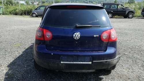 Far dreapta Volkswagen Golf 5 2004 Hatchback 1.9 tdi