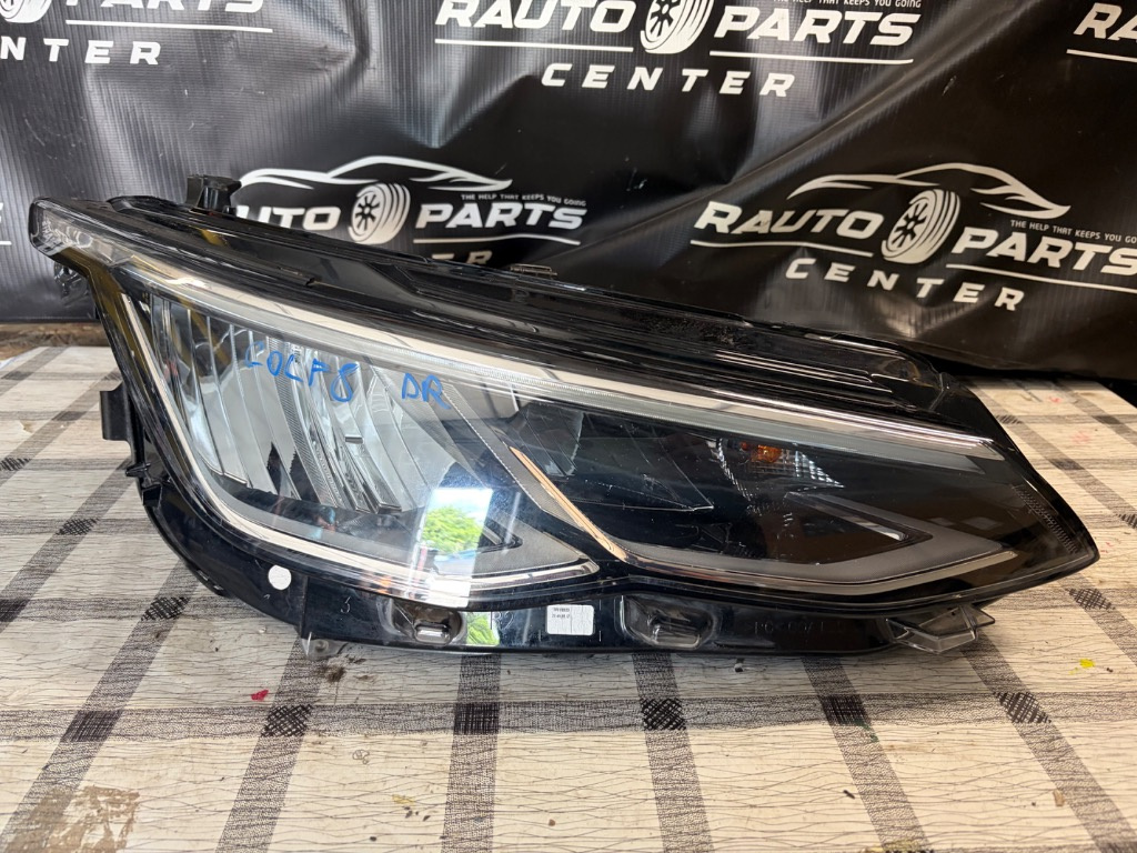Far dreapta Volkswagen Golf 8 FULL LED 2019/2020/2021/2022/2023