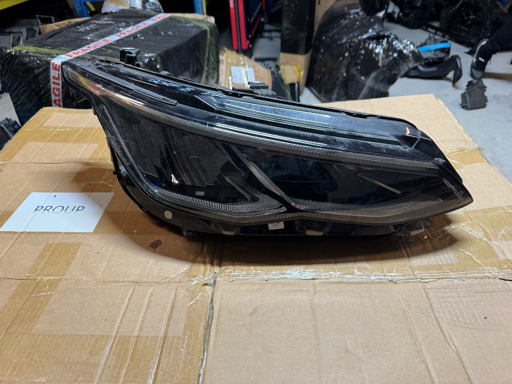 Far dreapta Volkswagen Golf 8 FULL LED 2020/2021/2022/2023/2024