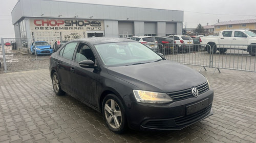 Far dreapta Volkswagen Jetta 2011 SEDAN 2.0 T