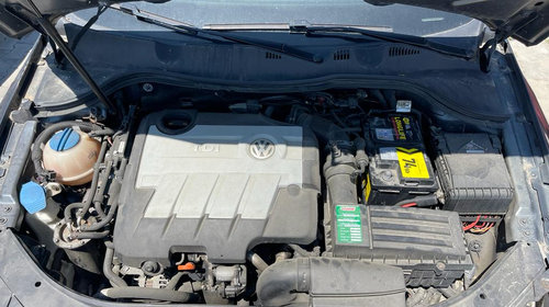 Far dreapta Volkswagen Passat B6 2010 COMBI facelift 2.0 TDI