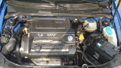 Far dreapta Volkswagen Polo 6N 2001 HATCHBACK 1.4 16V