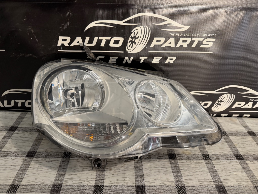 Far dreapta Volkswagen Polo Mk4 2002/2003/2004/2005/2006