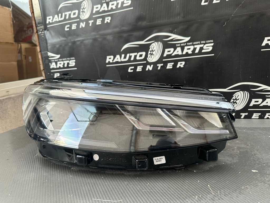 Far dreapta Vw Passat Full Led 2023/2024