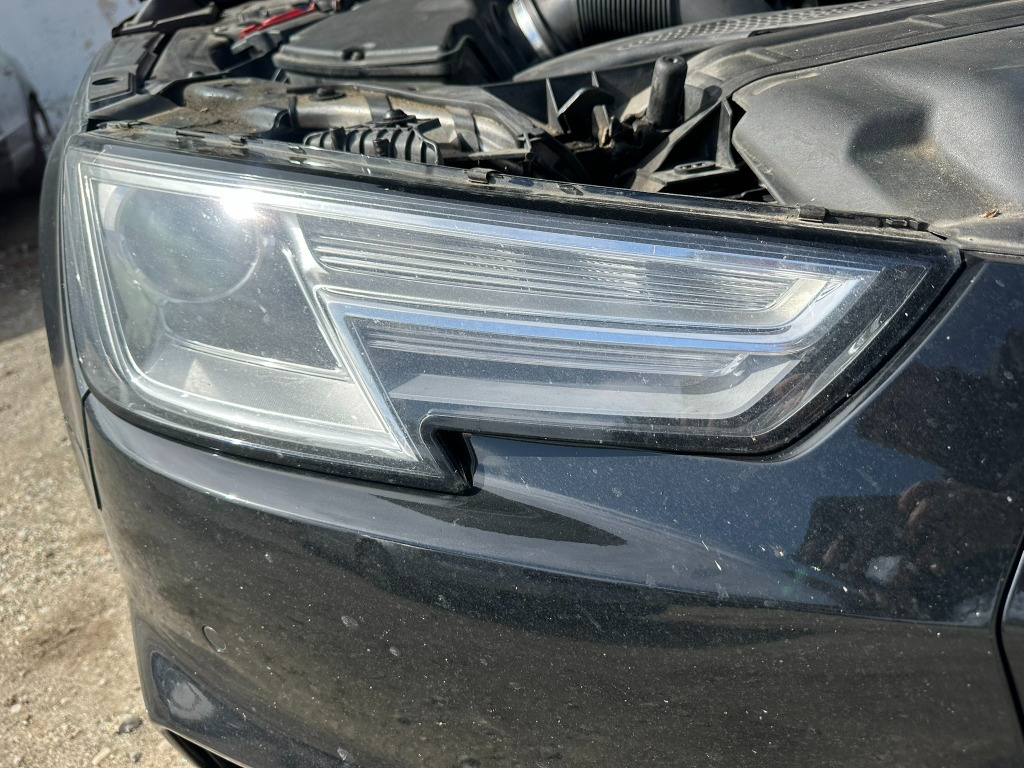 ✅ Far dreapta Xenon Audi A4 B9 2016