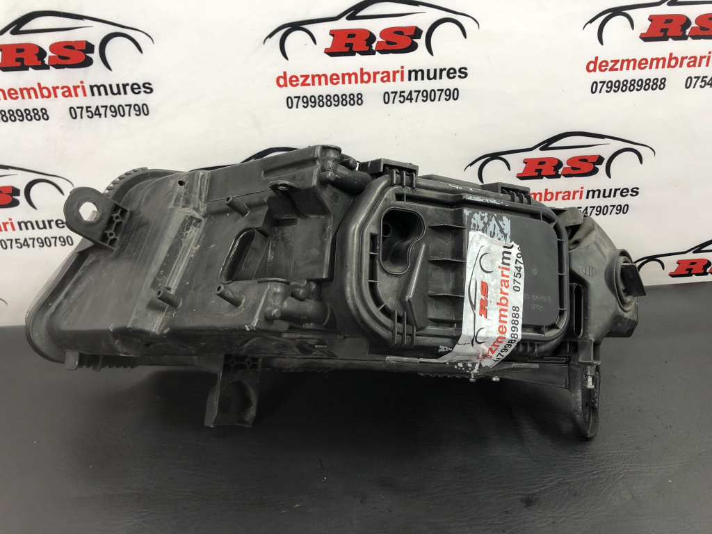 Far dreapta xenon Audi A6 C6 2.0TDI Manu