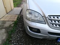 Far dreapta xenon Mercedes ML W164 an 2006