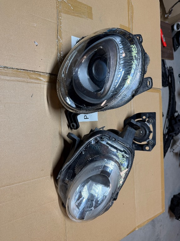 Far dreapta XENON / proiector dreapta Fiat 500 2007/2008/2009/2010/2011/2012/2013/2014