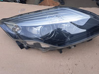 Far dreapta Xenon Renault Laguna 3 cod 260105823R