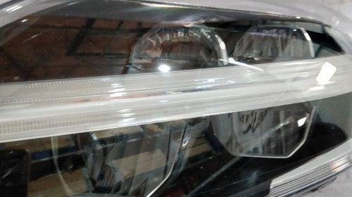 Far LED fata stanga Volvo v40 31420443