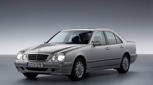 Far Mercedes E Class W210