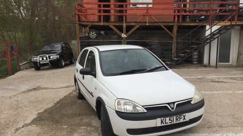 Far Opel Corsa C