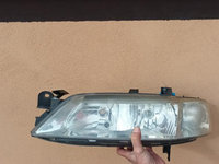 Far Opel Vectra cod oem piesa 677430035. 2003 .