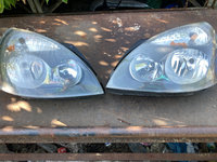 Far Renault Clio 2 clio simbol 2001 - 2012 faruri stanga dreapta Prezinta urechi rupte
