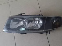 Far seat leon dupa 1998 pe negru o ureche rupta