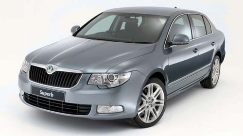 Far Skoda Superb 2008-