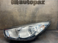 Far stânga cu halogen Hyundai ix 35 2011 (are o prindere ruptă)